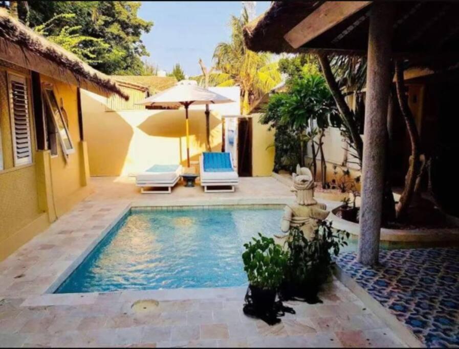 Villa Sentosa, Cheerful 3-Bedroom Villa With Pool ギリ・トラワンガン エクステリア 写真