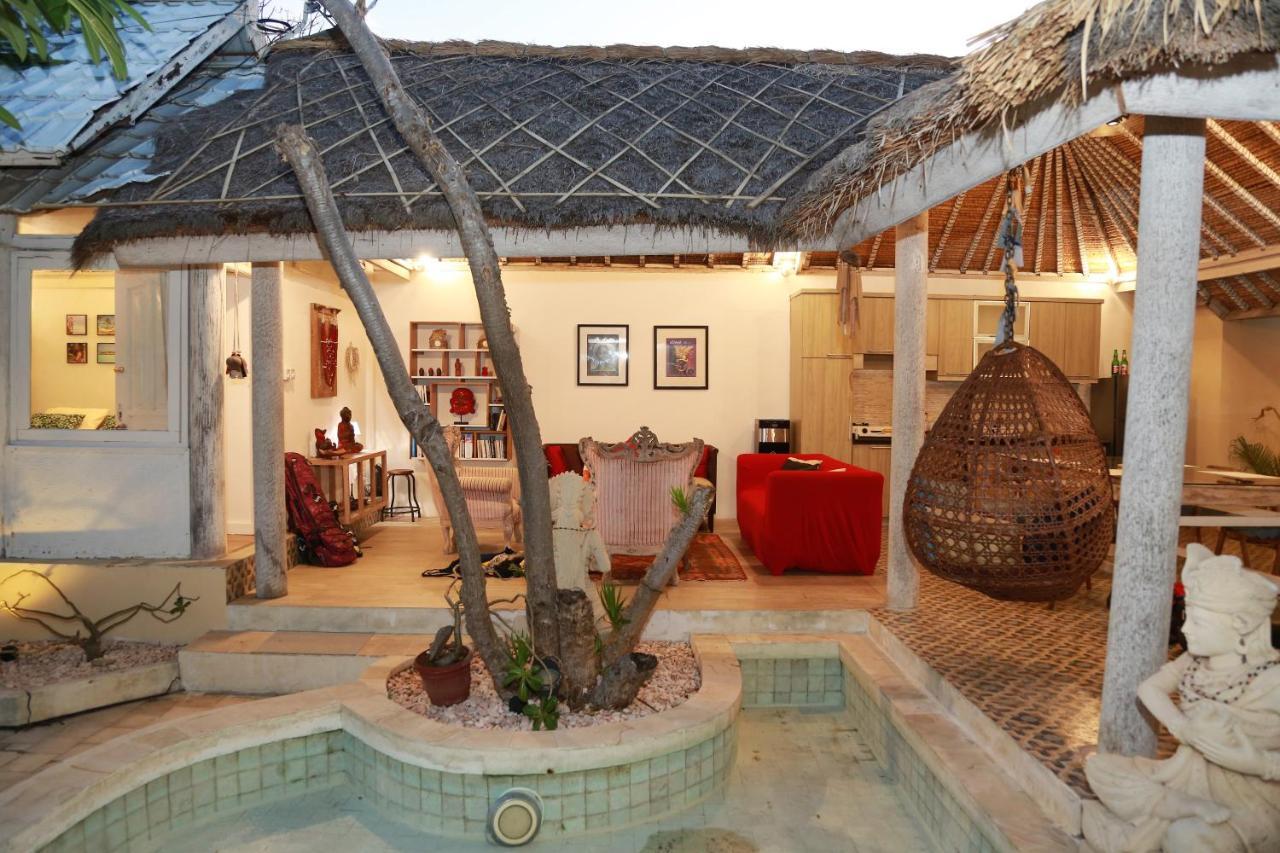 Villa Sentosa, Cheerful 3-Bedroom Villa With Pool ギリ・トラワンガン エクステリア 写真