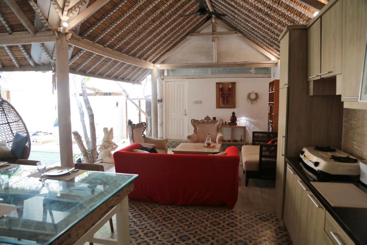 Villa Sentosa, Cheerful 3-Bedroom Villa With Pool ギリ・トラワンガン エクステリア 写真