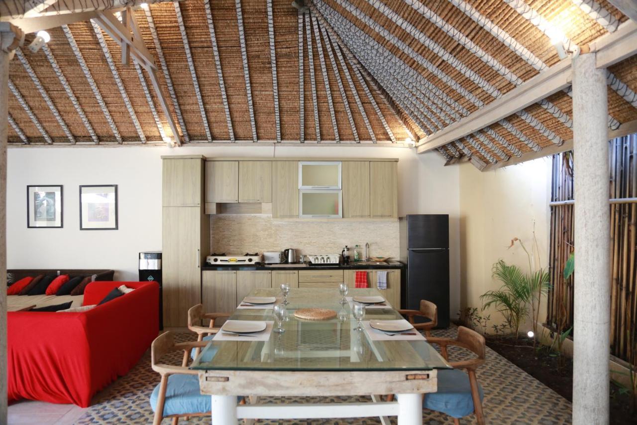 Villa Sentosa, Cheerful 3-Bedroom Villa With Pool ギリ・トラワンガン エクステリア 写真