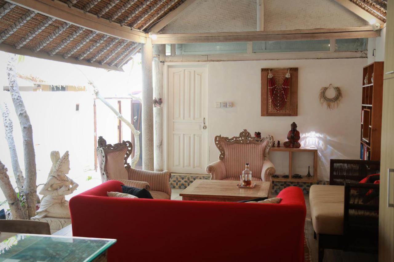Villa Sentosa, Cheerful 3-Bedroom Villa With Pool ギリ・トラワンガン エクステリア 写真